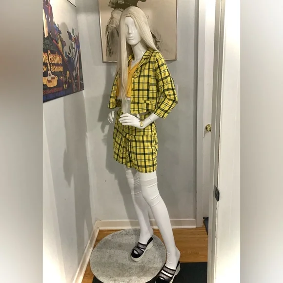 Clueless Cher Costume - Complete with wig, socks and vintage 90s shoes - Picture 2 of 16